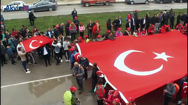 Atatürk ve İstiklal Yolu Yürüyüşü başladı.