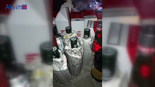 Tosya’da kaçak 275 paket sigara ile şişe alkol ele geçirildi.