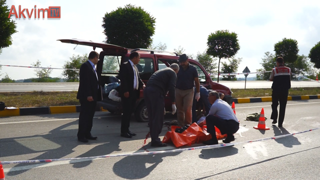 Sürüklenen Otomobilin Altında Kalan Kadın Hayatını Kaybetti