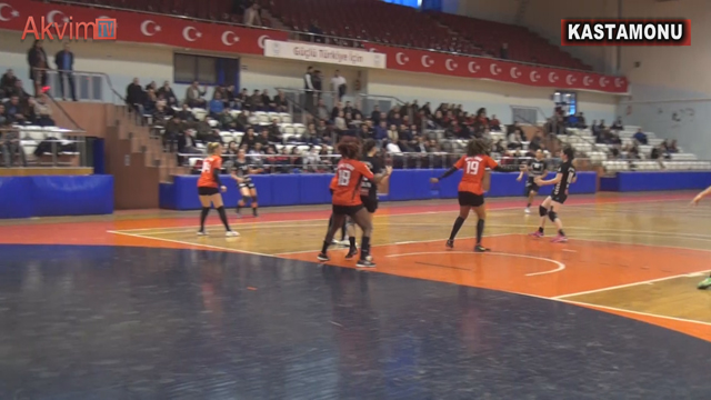 Kastamonu Belediyespor, sahasında konuk ettiği Genç Uşak Spor Kulübü’nü 41-26 yendi.