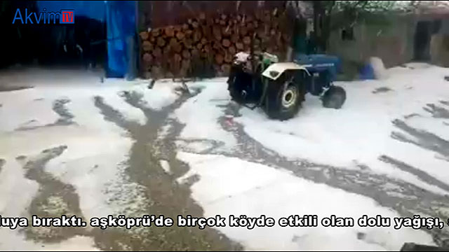 Kastamonu’da ceviz büyüklüğünde dolu yağdı